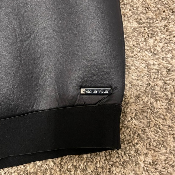 Avec Les Filles Woman’s Faux Leather top is in excellent condition size M - Picture 7 of 11